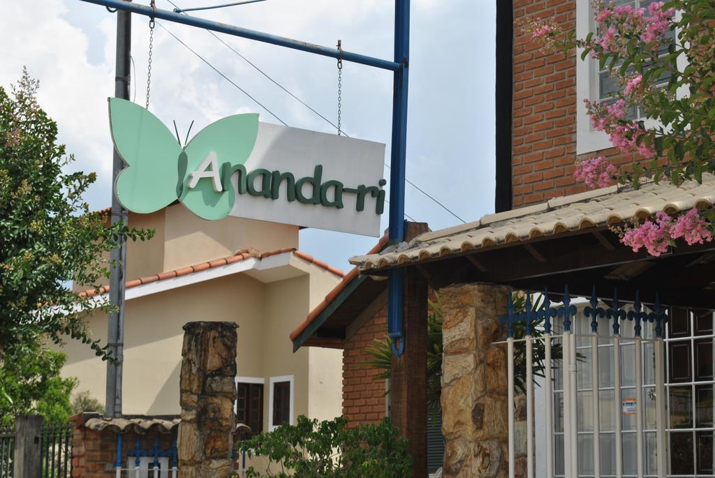 Ananda-ri
